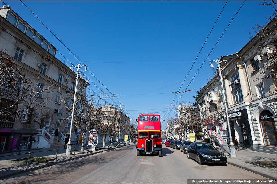 London Bus на улицах Севастополя