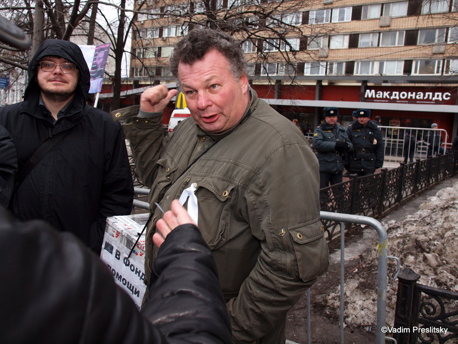 Митинг в поддержку политзаключенных в Новопушкинском сквере 6 апреля. Москва. ©Vadim Preslitsky