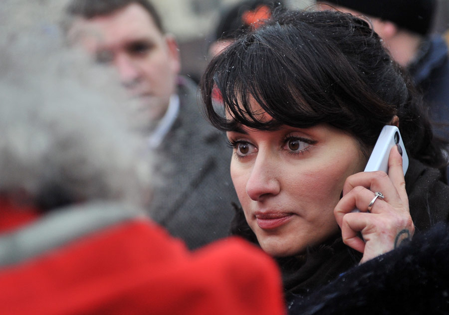 Телеведущая Тина Канделаки на акции протеста на Площади Революции. © Рамиль Ситдиков/РИА Новости