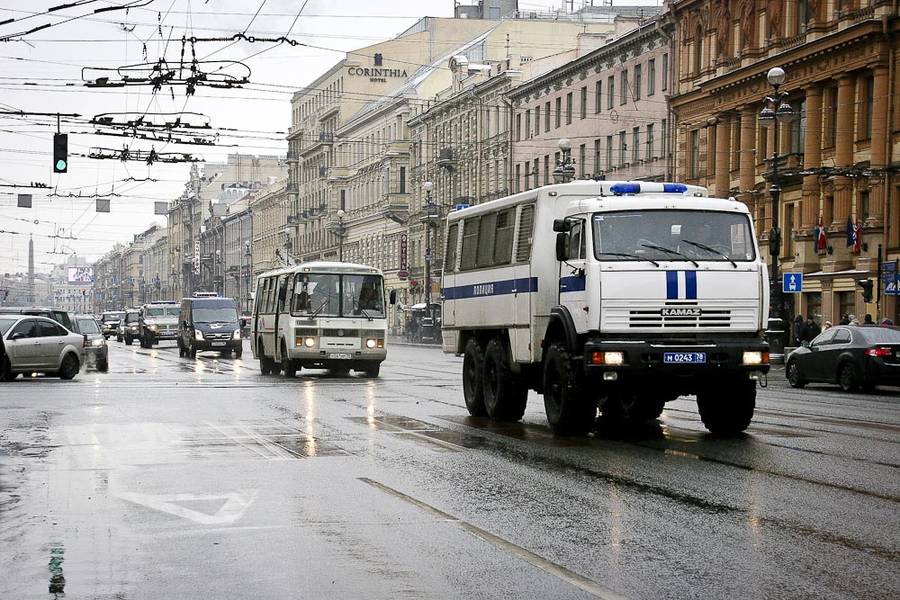 Несогласованное шествие оппозиции в Санкт-Петербурге 10 марта. Виктор Поляков/Русский Блоггер