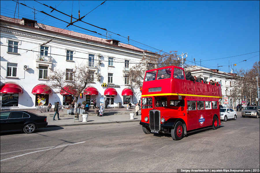 London Bus на улицах Севастополя