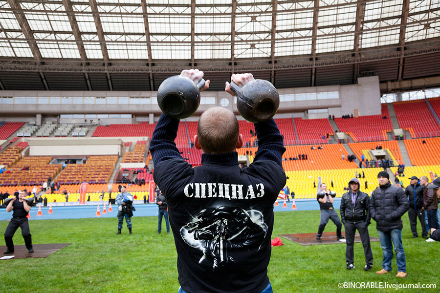 День московской полиции в Лужниках ©binorable.livejournal.com