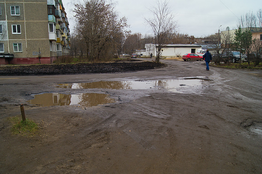 По городу легко передвигаться - всюду чистота, никаких луж и  грязи. 