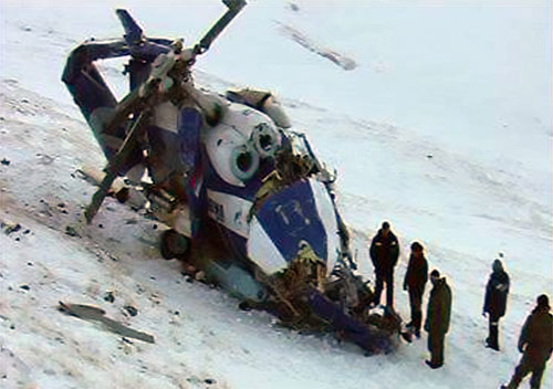 На месте крушения вертолета Ми-8 в горах Алтая. © Пресс-служба МЧС по Республике Алтай/ИТАР-ТАСС