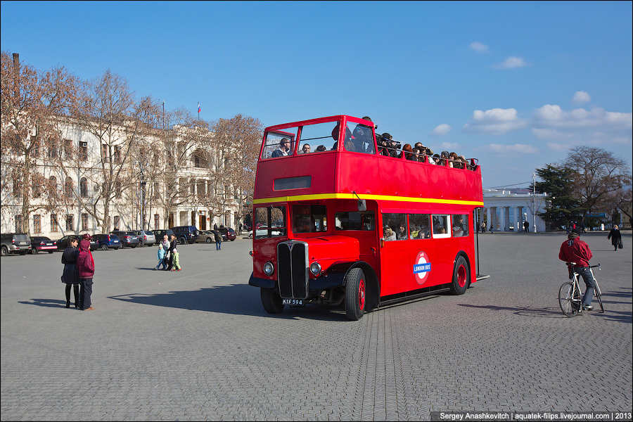 London Bus на улицах Севастополя