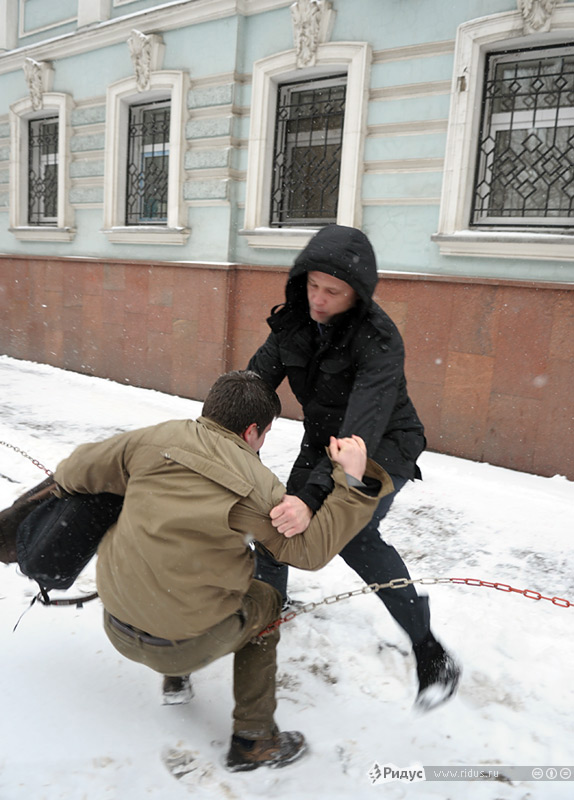 Акция у посольства Казахстана в Москве. © Роман Кульгускин/Ridus.ru