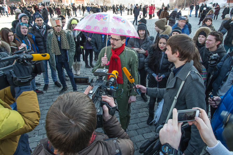 Флешмоб 'The Harlem Shake! Russian version' © Ridus.ru