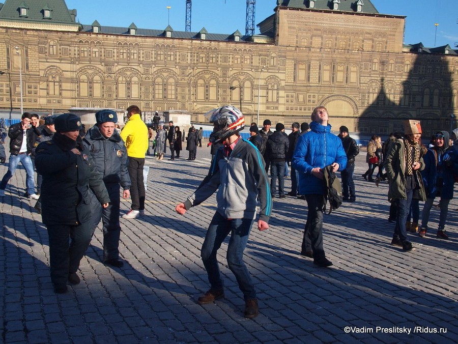 Флешмоб 'The Harlem Shake! Russian version' © Ridus.ru