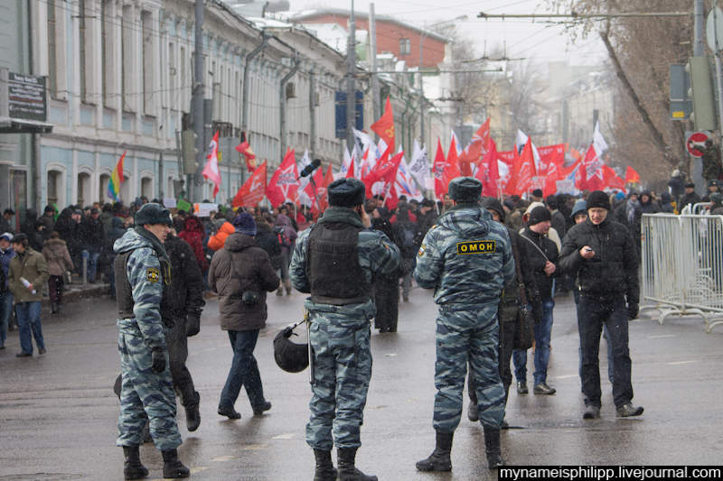 15. Полиции было немного.