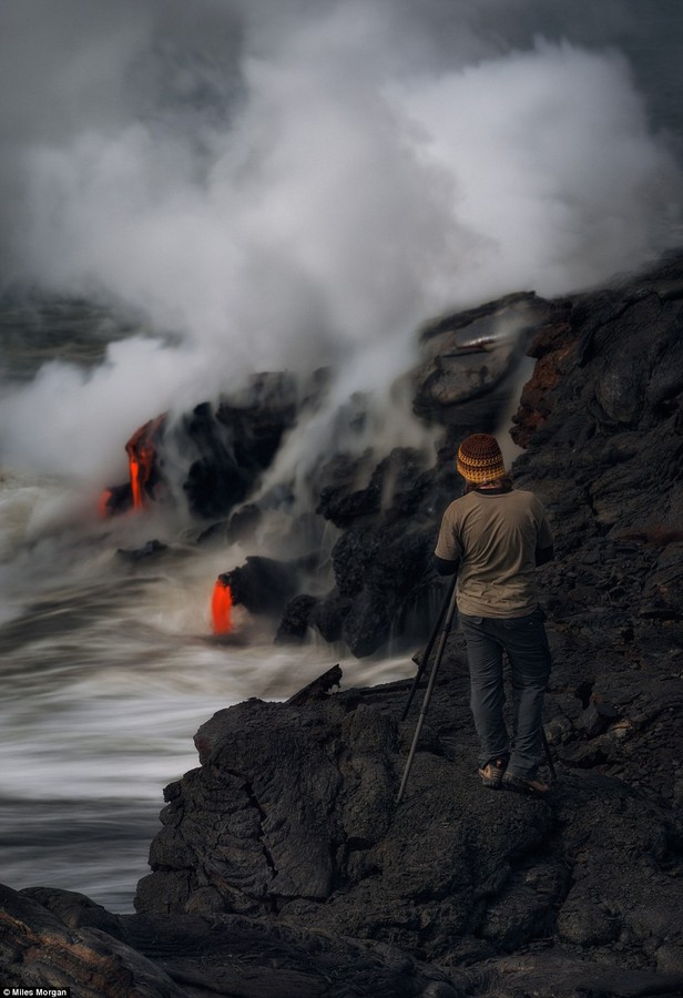 Dangerous hobby: In places where the molten rock flows near the edge of the ocean, the ground tends to be very unstable and collapses are not uncommon