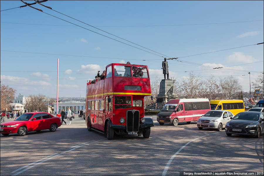 London Bus на улицах Севастополя