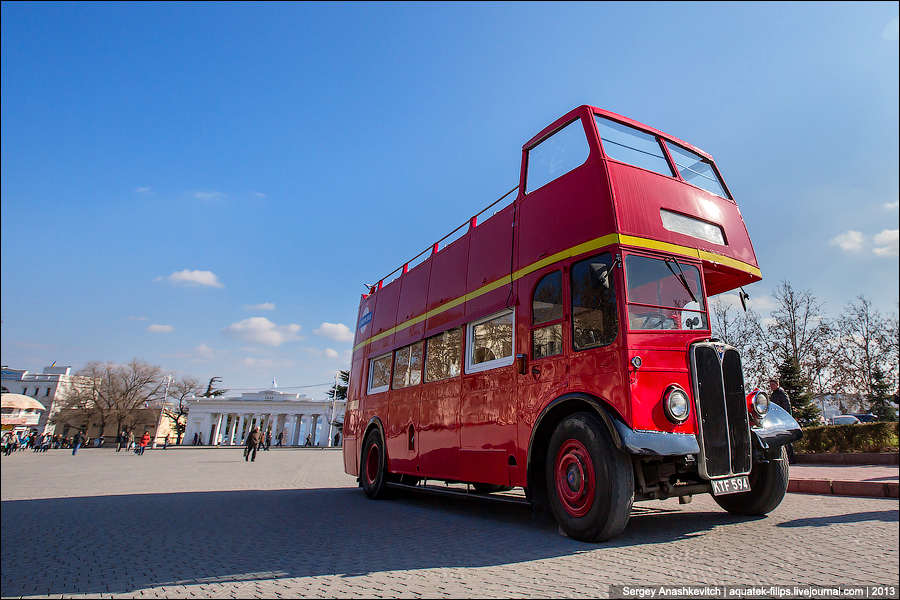 London Bus на улицах Севастополя