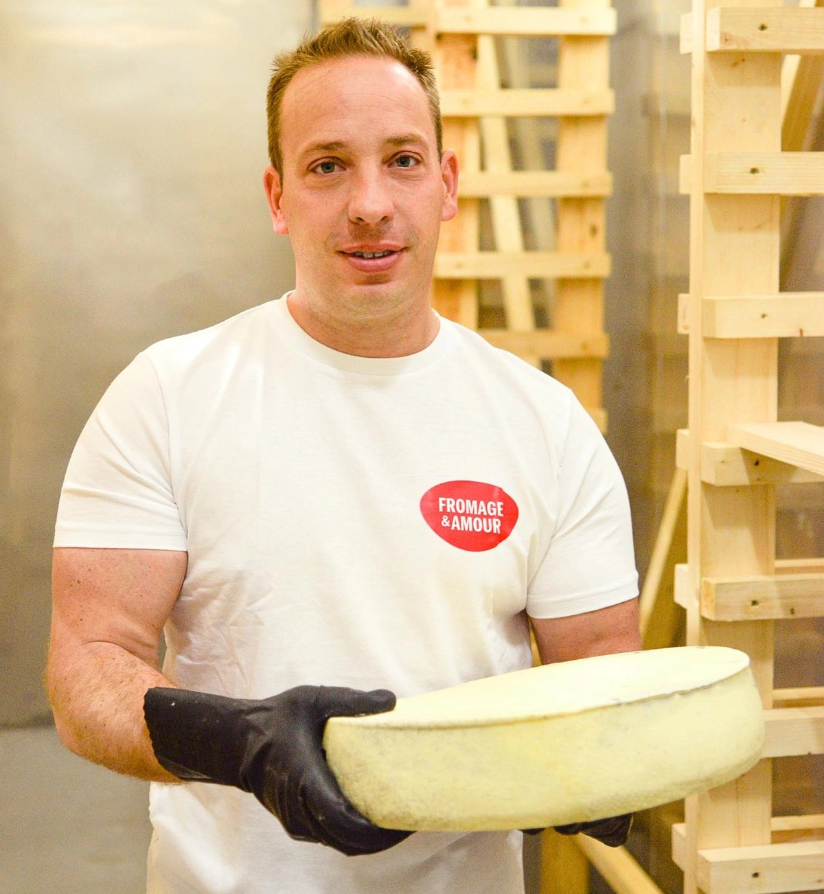 Главный технолог производства Fromage&Amour Филипп Орельен — потомственный сыровар в третьем поколении.