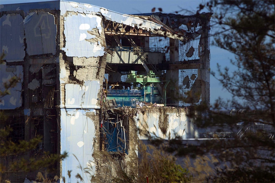 Разрушенный энергоблок АЭС "Фукусима-1"