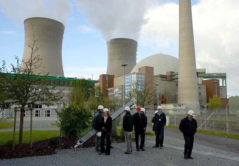 АЭС Графенрайнфельд в Германии.