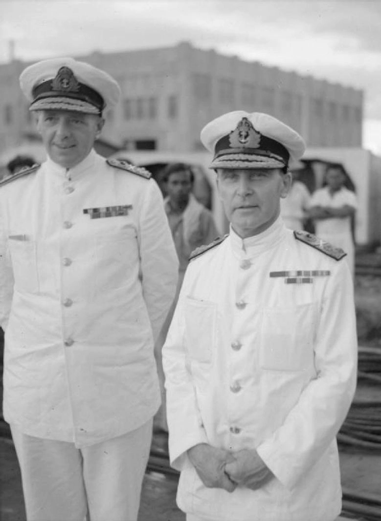 Адмирал Филлипс и его начальник штаба Паллисер в Сингапуре, 2 декабря 1941 года Imperial War Museums