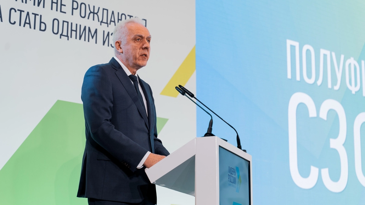 Полномочный представитель президента РФ в СЗФО Александр Гуцан