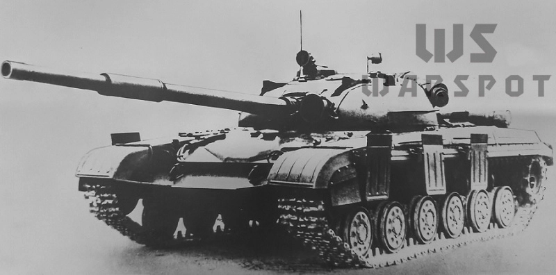 Танк Т-64 с башней с алюминиевым наполнителем и прямой верхней лобовой деталью со «скулами». Т-64 стал первым в мире серийным танком, имеющим принципиально новую защиту, адекватную новым средствам поражения. До появления танка «Объект 432» все бронированные машины имели монолитную или составную броню