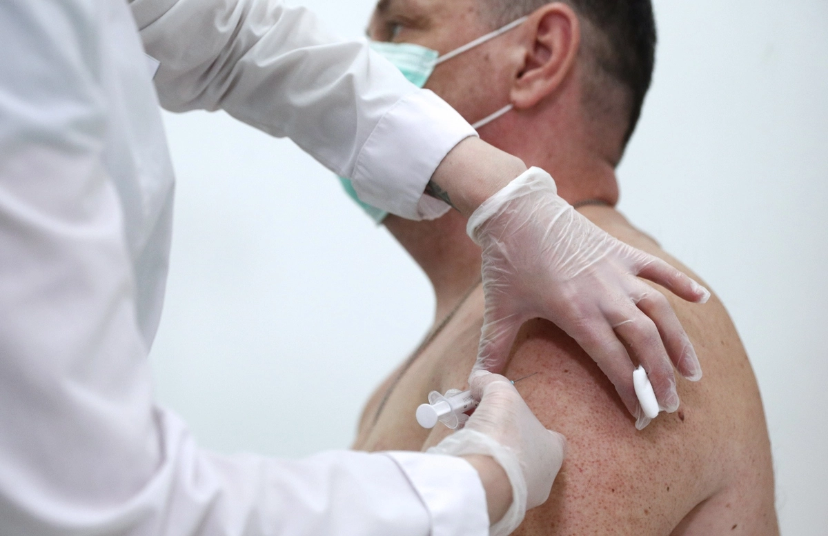  Вакцинация "Гам-КОВИД-Вак" (Спутник V) в Москве. 