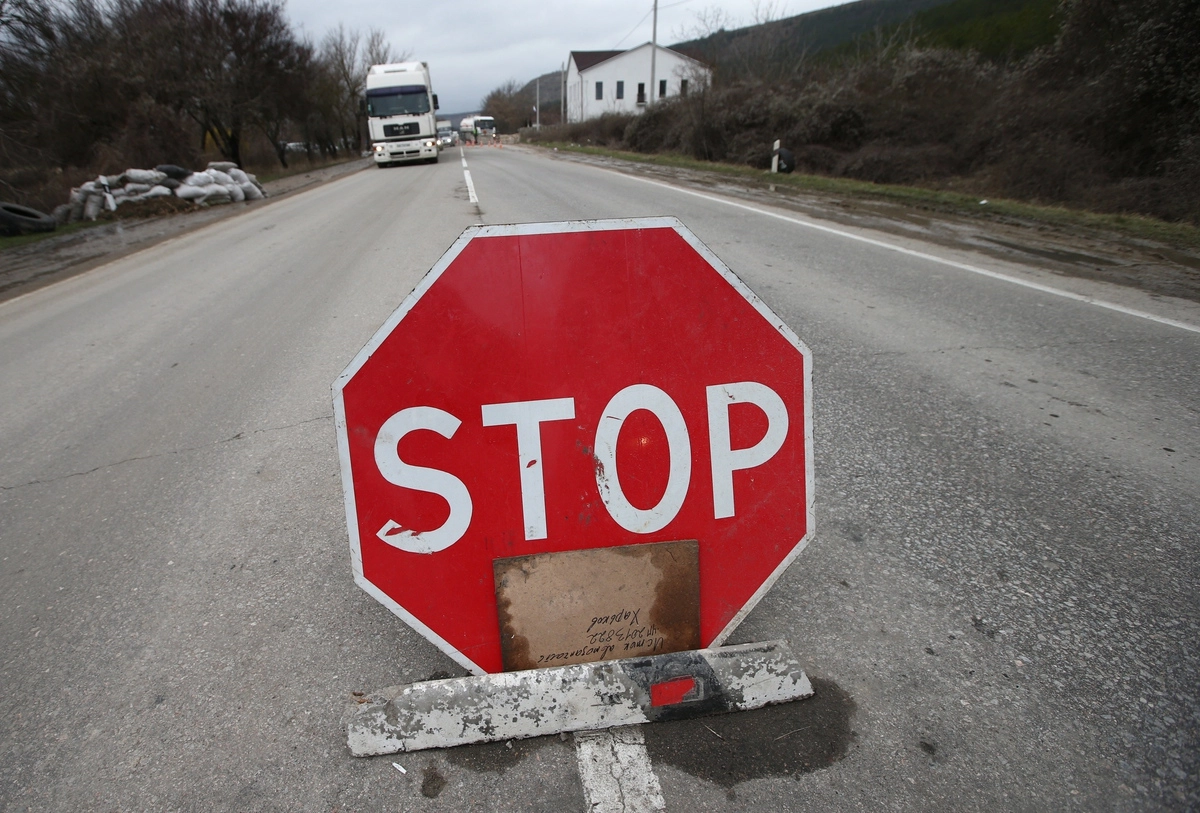 Севастополь. Блокпост на подъезде к городу