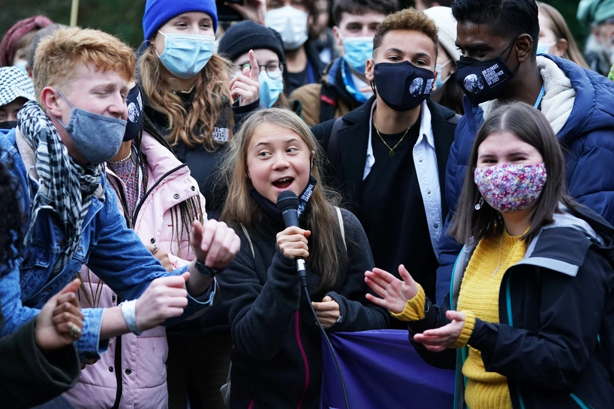 Шведская экоактивистка Грета Тунберг на акции движения в защиту климата "Пятницы ради будущего".