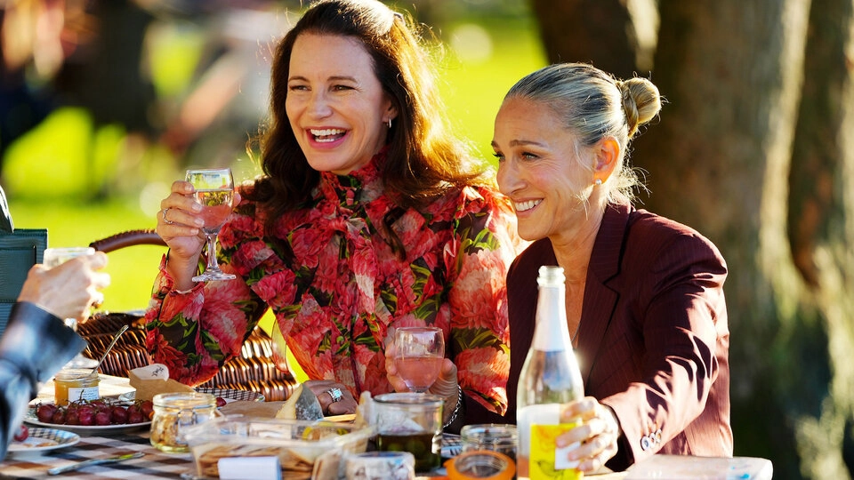 Возможно, перед нами отличный манифест о том, что возраст ныне - лишь цифры, которые не могут и не должны ограничивать кого-либо в чем угодно.