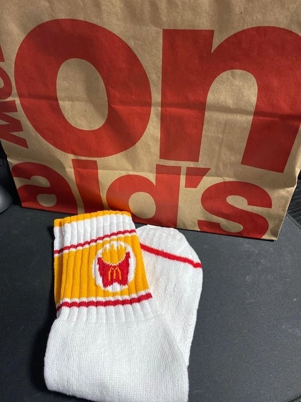 "Только обнаружил McSocks в моем заказе McDonalds"