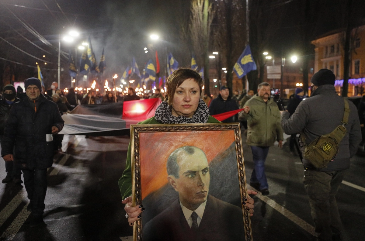 Факельное шествие в честь 112-й годовщины со дня рождения Степана Бандеры в Киеве.