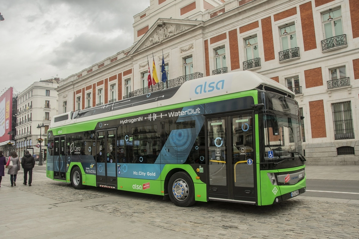 Первый городской автобус на водороде в Испании © Zuma\TASS