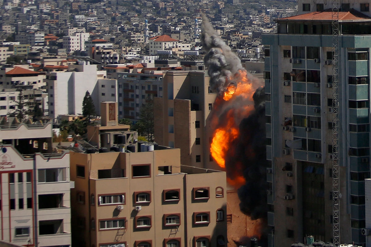 Ракетный удар Израиля разрушил одиннадцатиэтажное здание с офисами международных СМИ в Газе