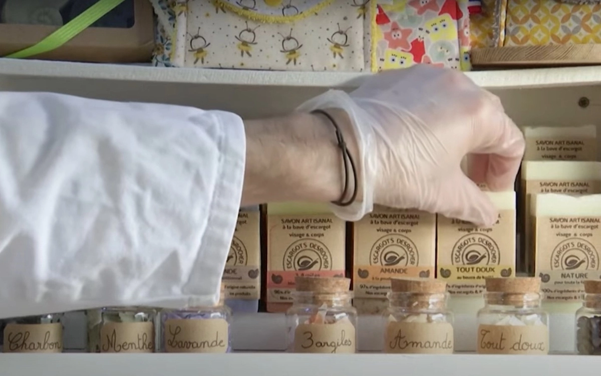 80 граммов слизи достаточно для производства 15 кусков мыла 80 граммов слизи достаточно для производства 15 кусков мыла