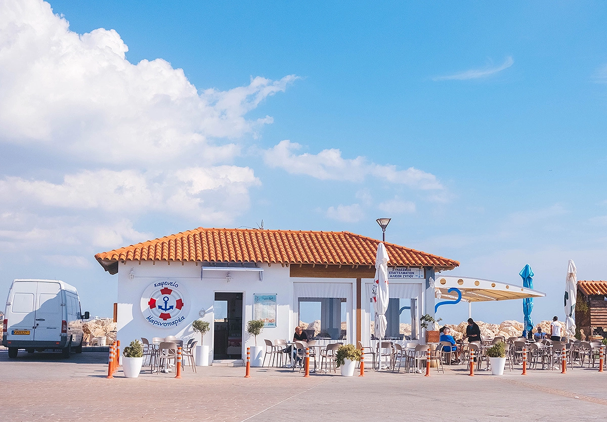 На Кипр пускают туристов из трех зон: "зеленой", "оранжевой" и "красной".