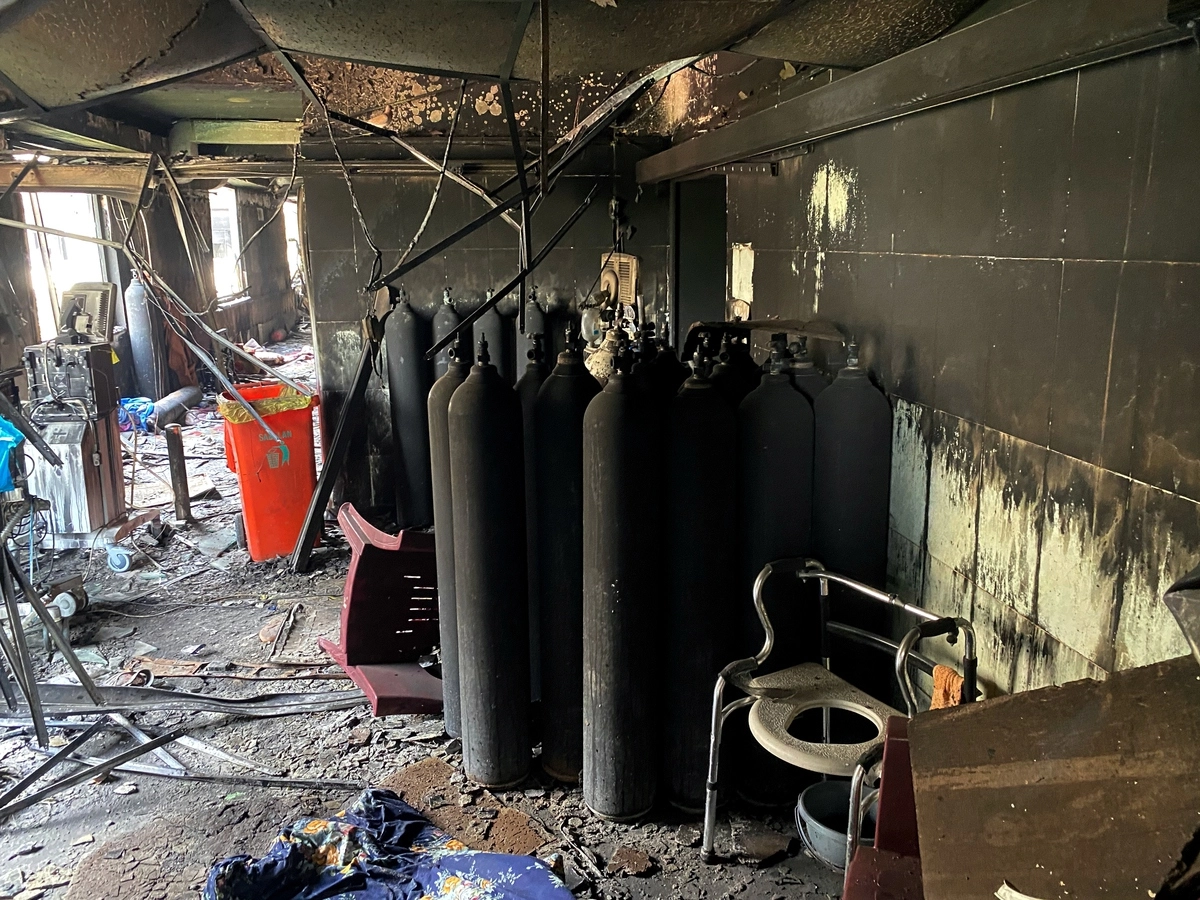 Пожар в иракской больнице 