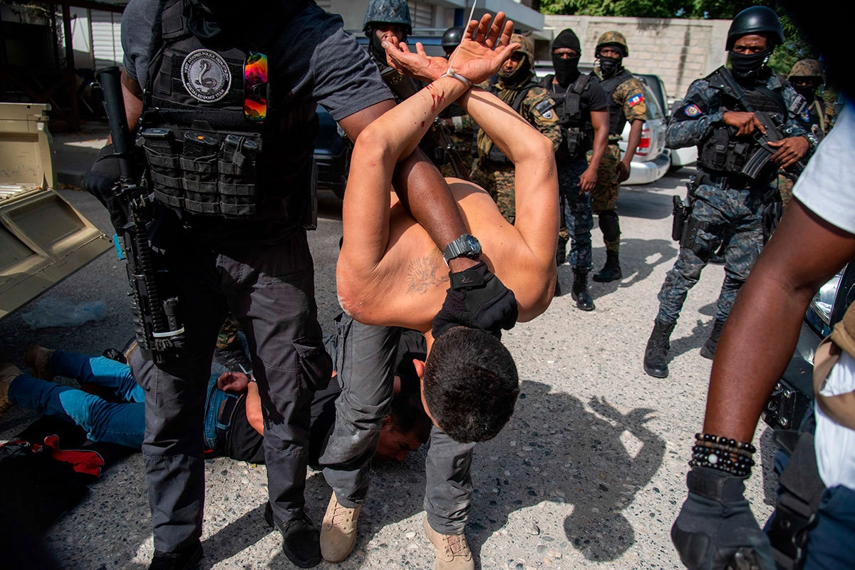 Гаити. Задержание подозреваемых в убийстве президента Гаити