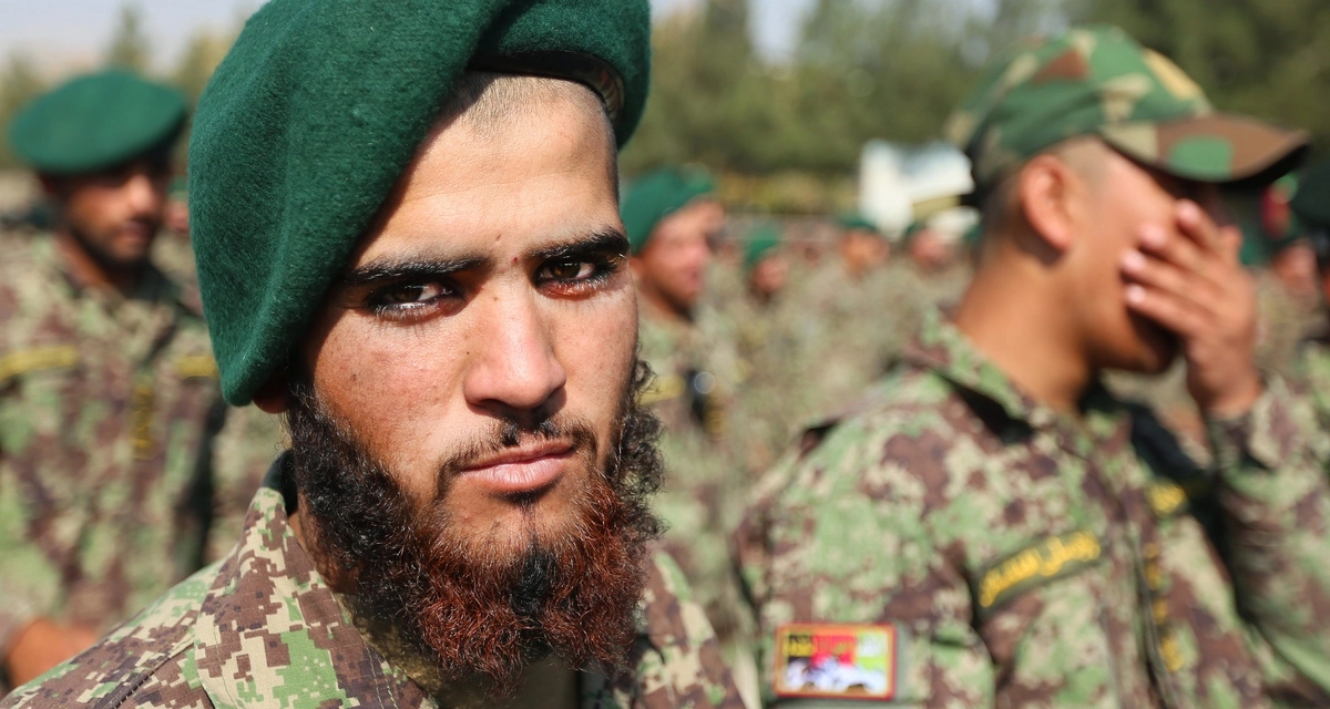 Военнослужащие правительственной армии Афганистана © EPA/ТАСС