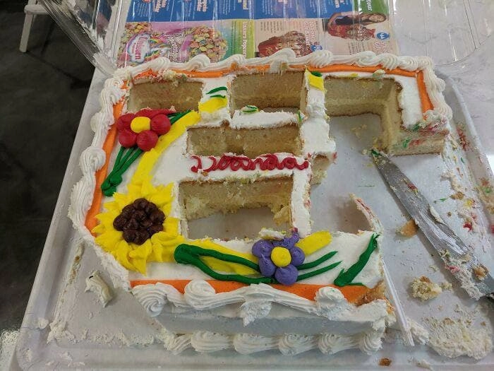 Бонус: «Я работаю в офисе, полном садистов». Бонус: «Я работаю в офисе, полном садистов».