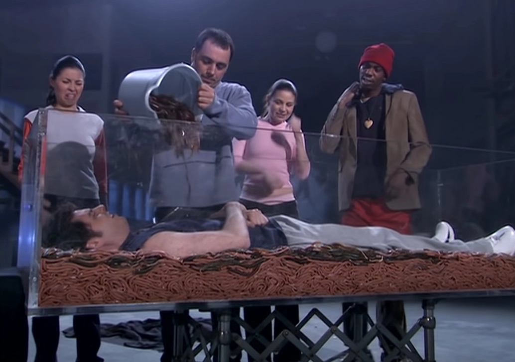 Джо Роган в качестве ведущего передачи 