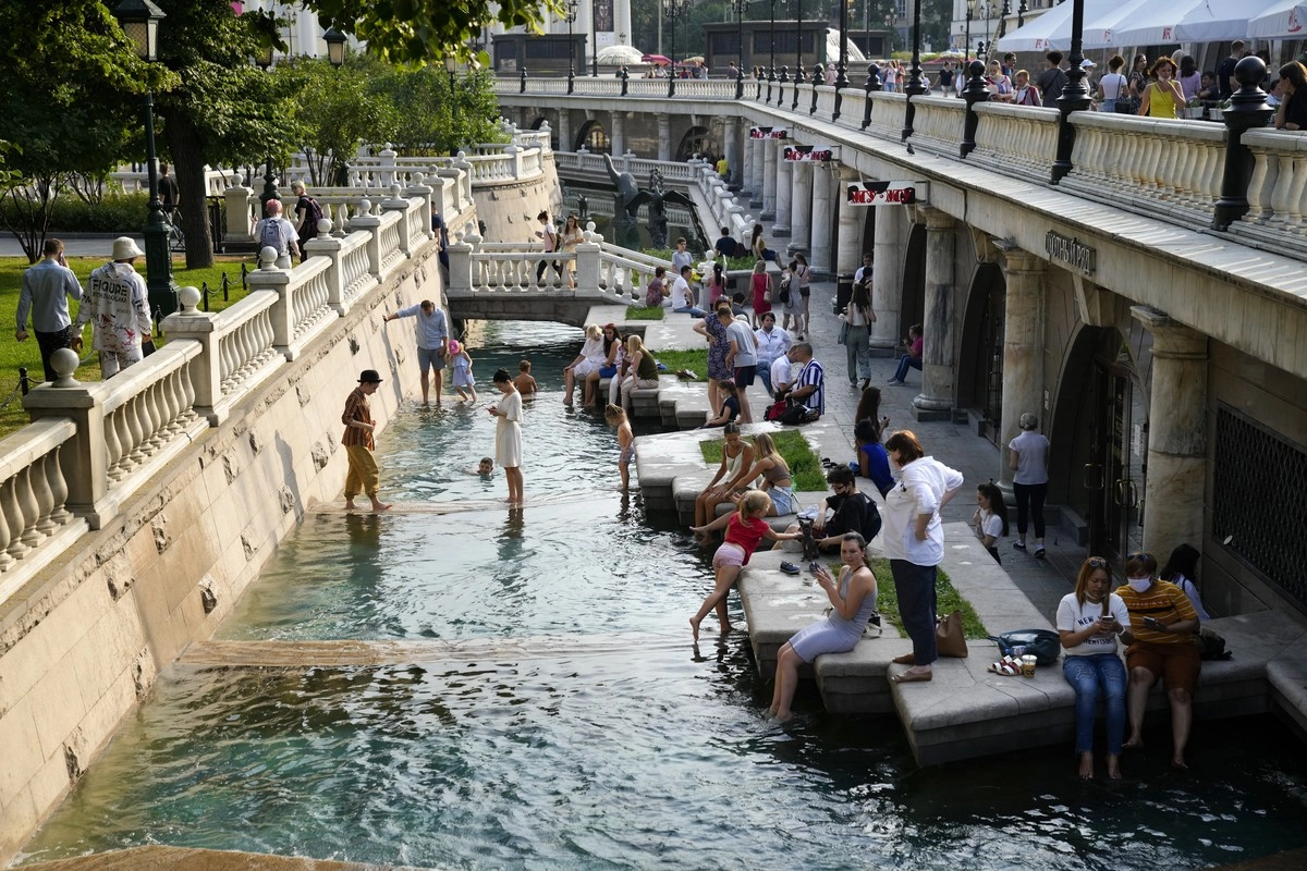 Лето в столице Лето в столице