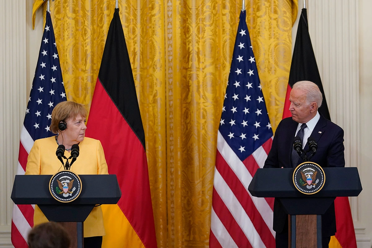 Президент США Джо Байден и канцлер Германии Ангела Меркель на совместной пресс-конференции в Белом доме в Вашингтоне