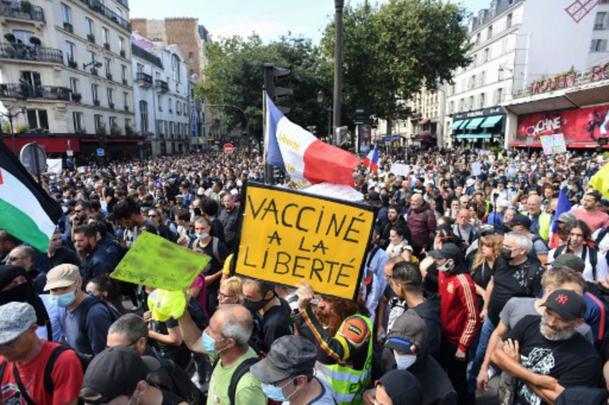 Акция протеста в Париже 31 июля 2021 года 