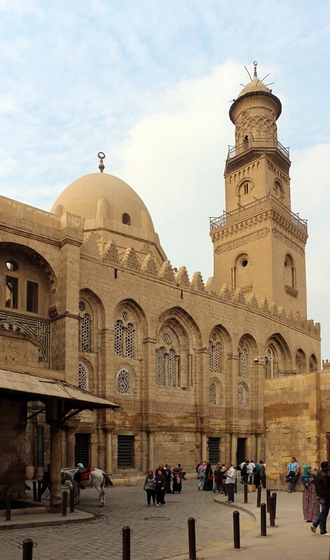 Мемориальный комплекс султана Калауна в Каире. 