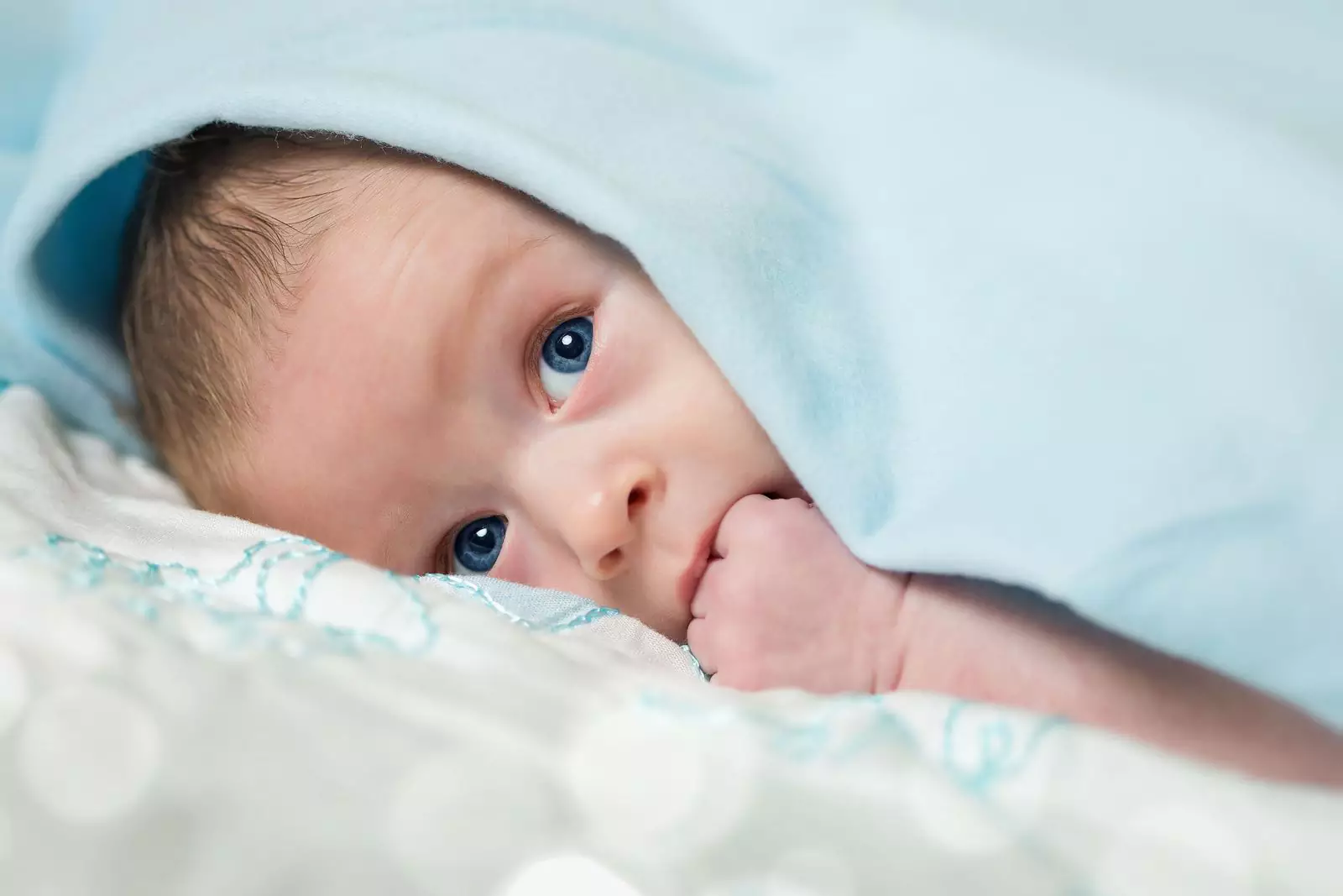 Два маленьких пациента с болезнью получили путевку в здоровую жизнь. Два маленьких пациента с болезнью получили путевку в здоровую жизнь.