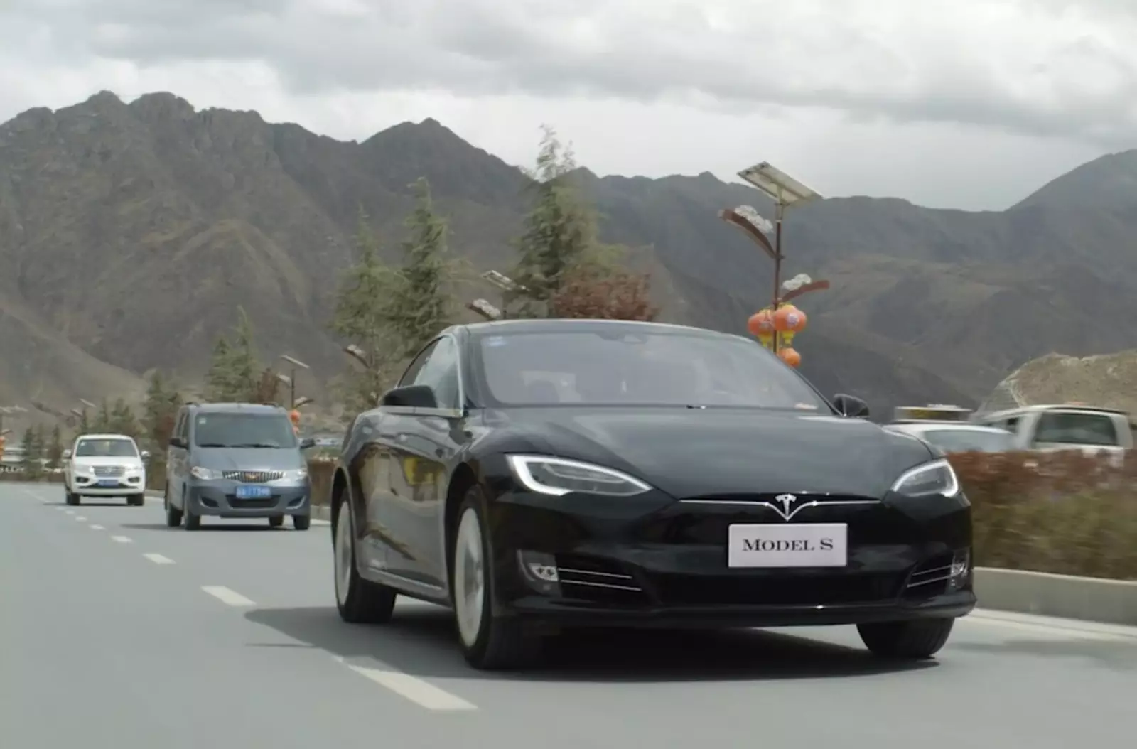 Tesla Model S произведенная в Китае Tesla Model S произведенная в Китае