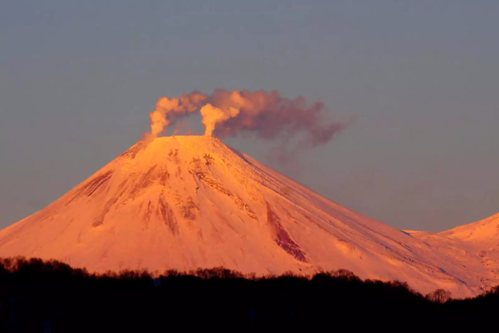 Вулкан на Камчатке 
