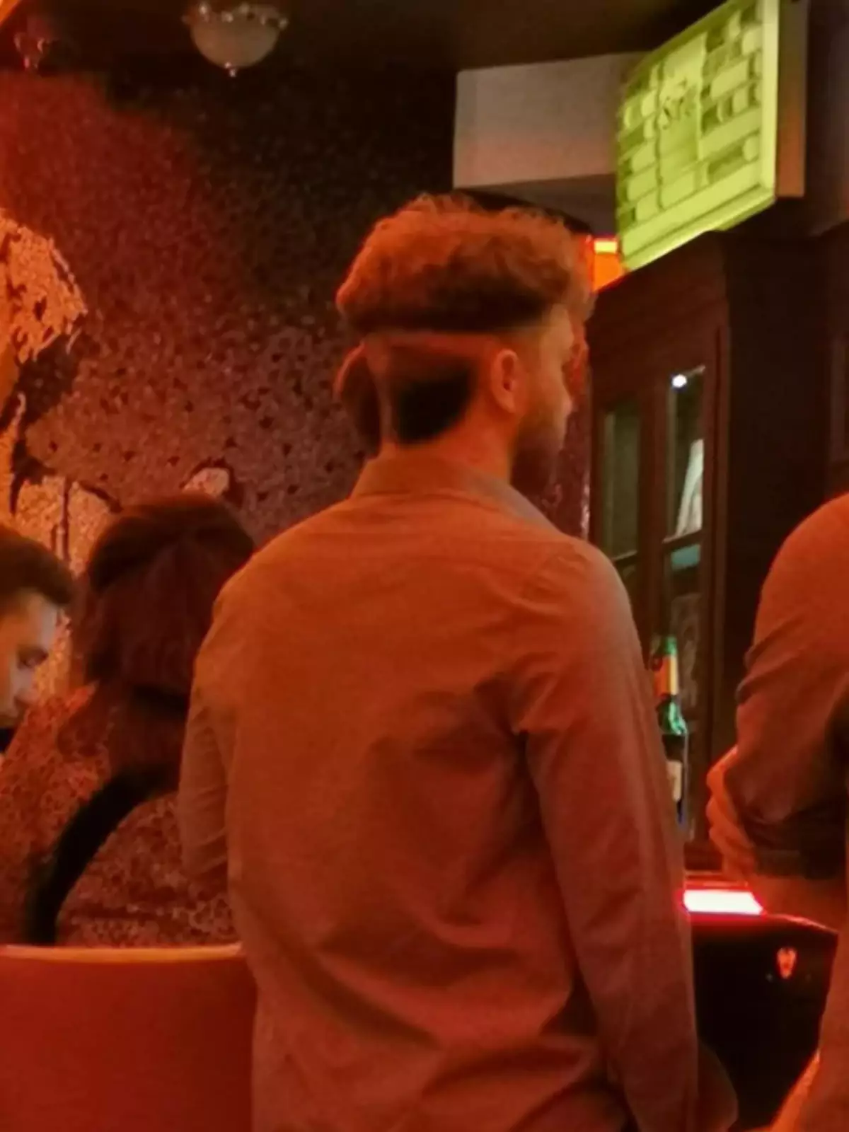 Зачем делать такое со своими волосами? Зачем делать такое со своими волосами?