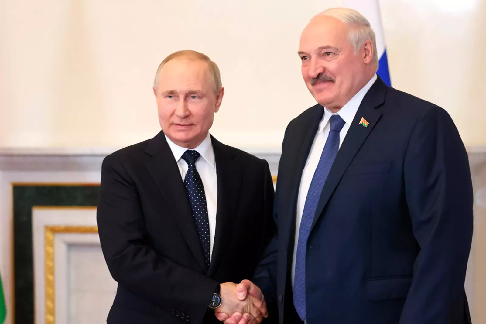 Президент России Владимир Путин с президентом Белоруссии Александром Лукашенко 