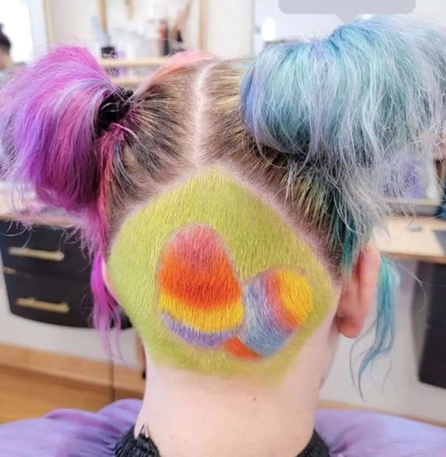 Результат работы специалистов в одном из самых престижных салонов моего района.