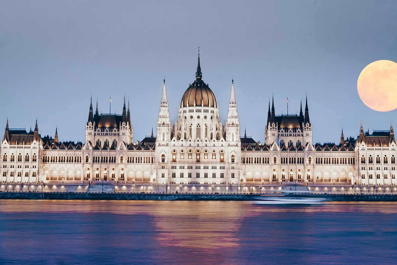 Парламент Венгии