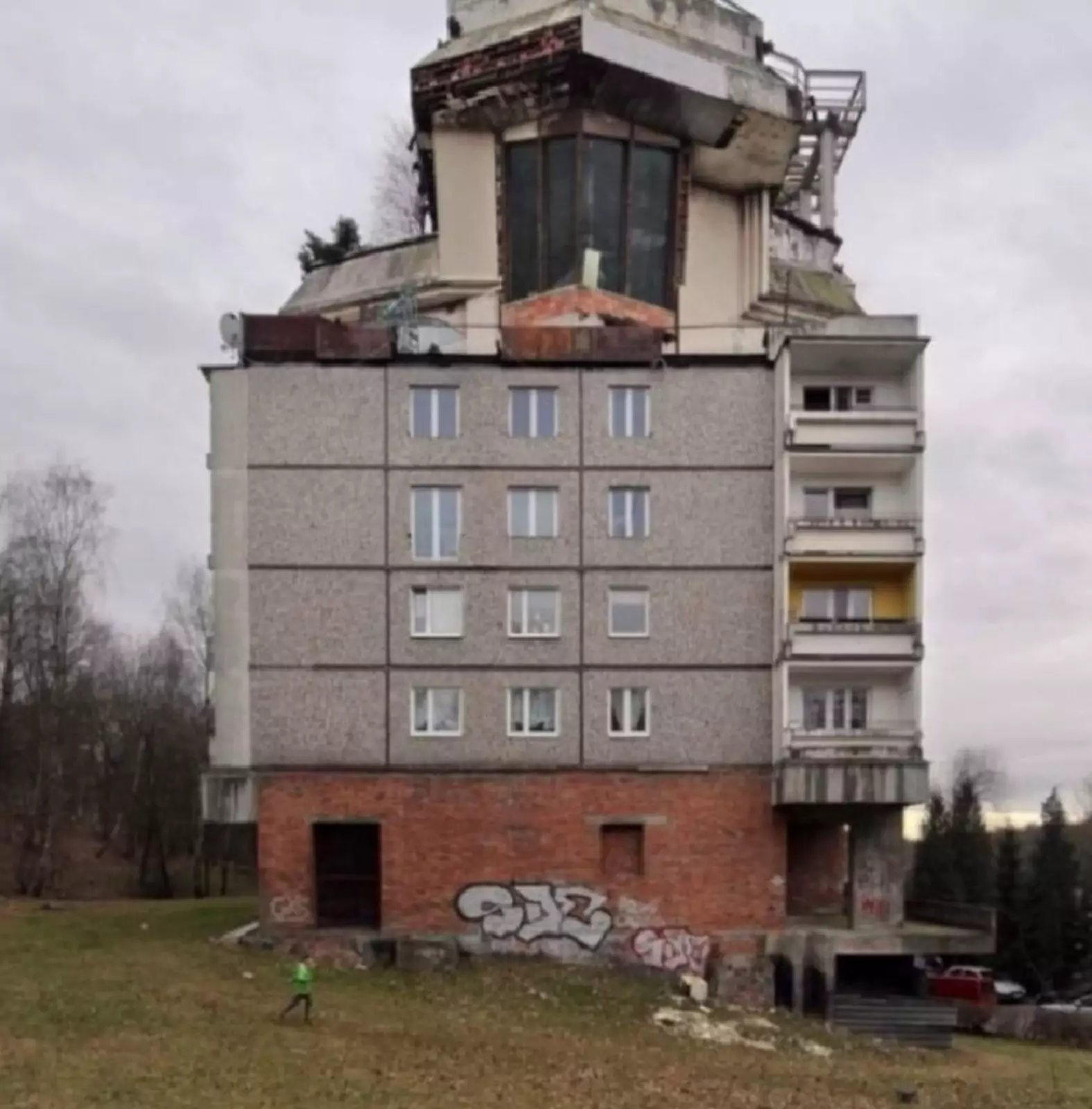 Пятерка за фантазию, двойка за реализацию. Пятерка за фантазию, двойка за реализацию.